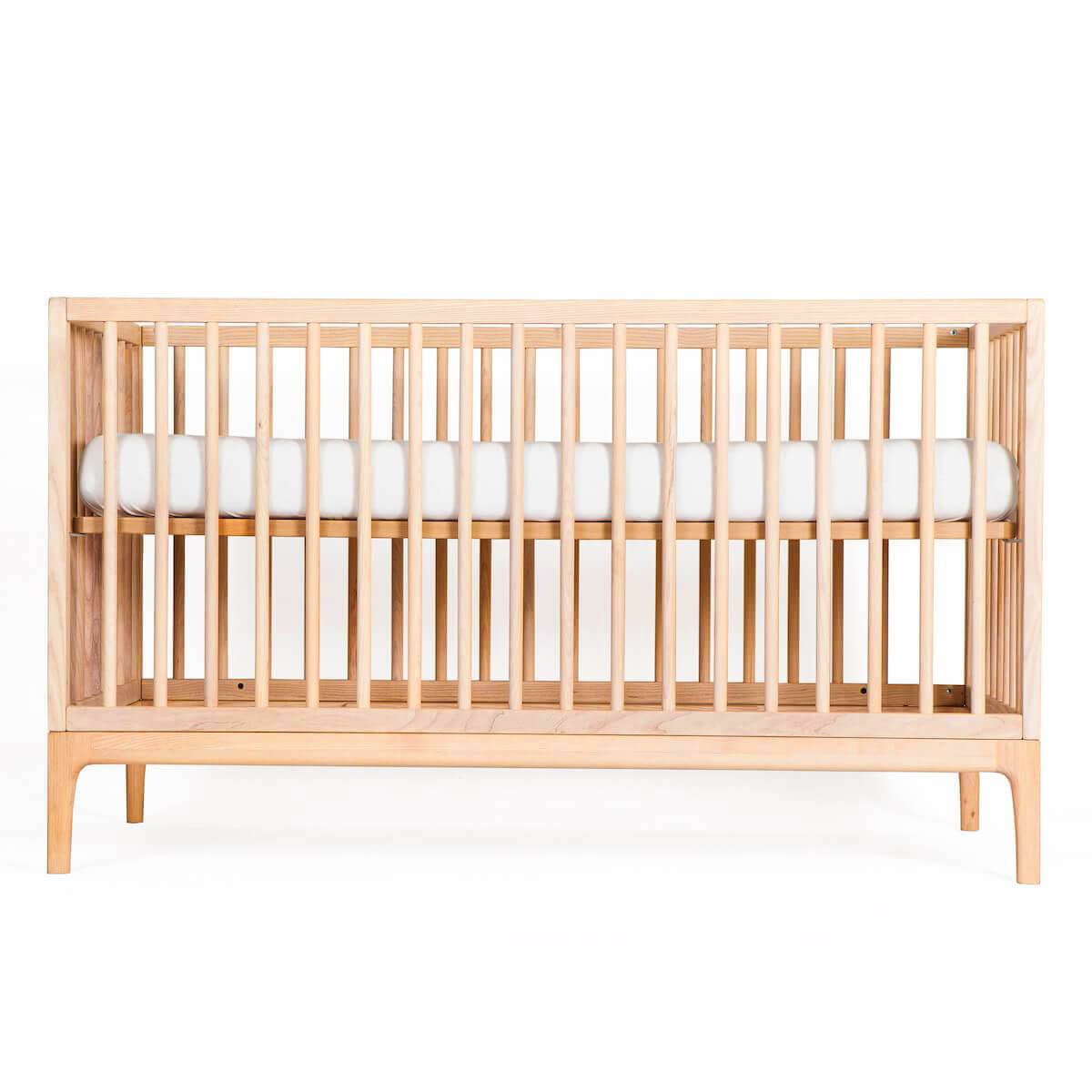 Babybett KERA in Buche mit Aufsatz Round-Sockelfuß Curve 