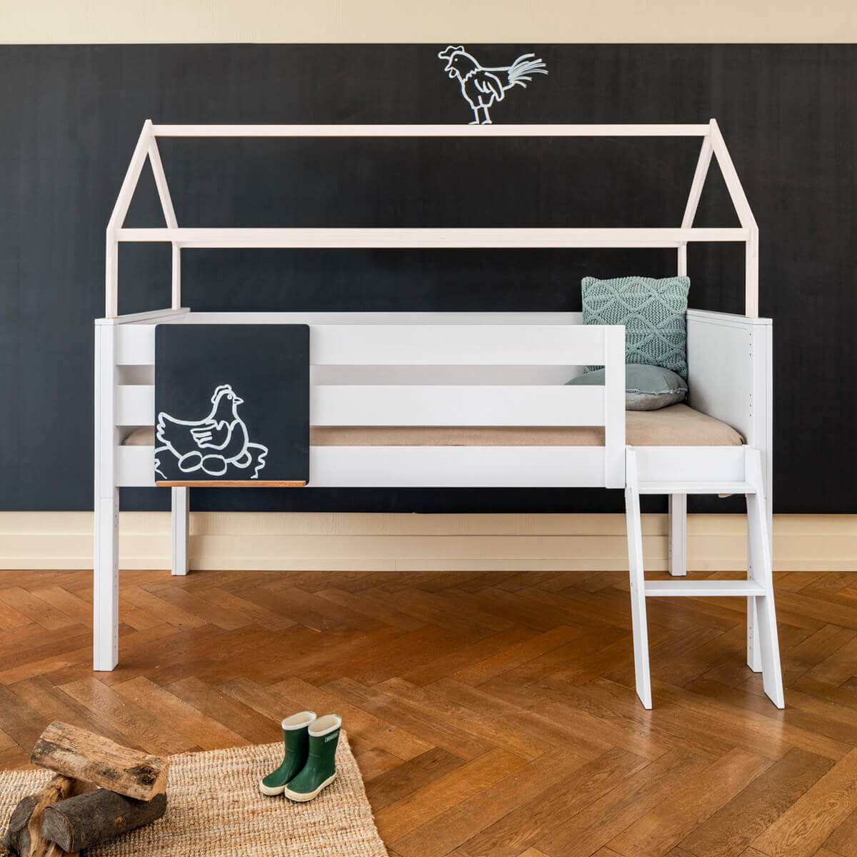 Bett halbhoch Dach KASVA Buche weiß lackiert