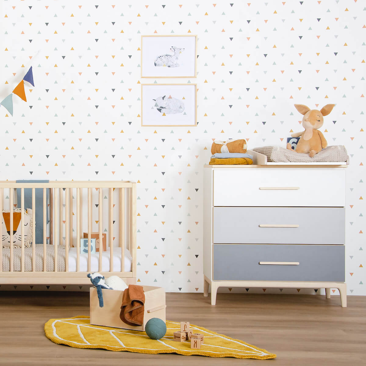 Commode 3 tiroirs NADO Curve finition frêne sunshine yellow