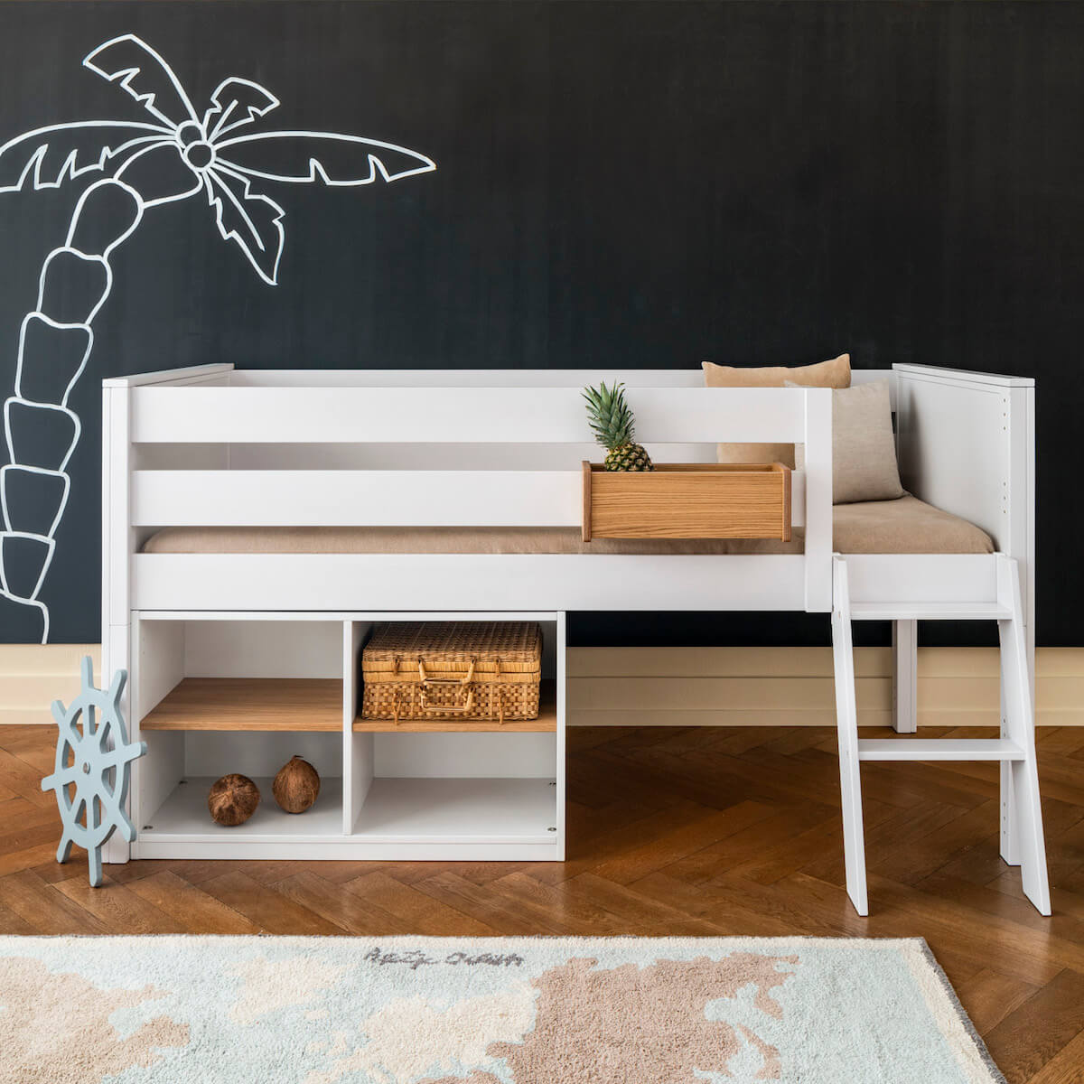 Hochbett halbhoch 90x200cm Schrägleiter KASVA Buche massiv weiß-lackiert