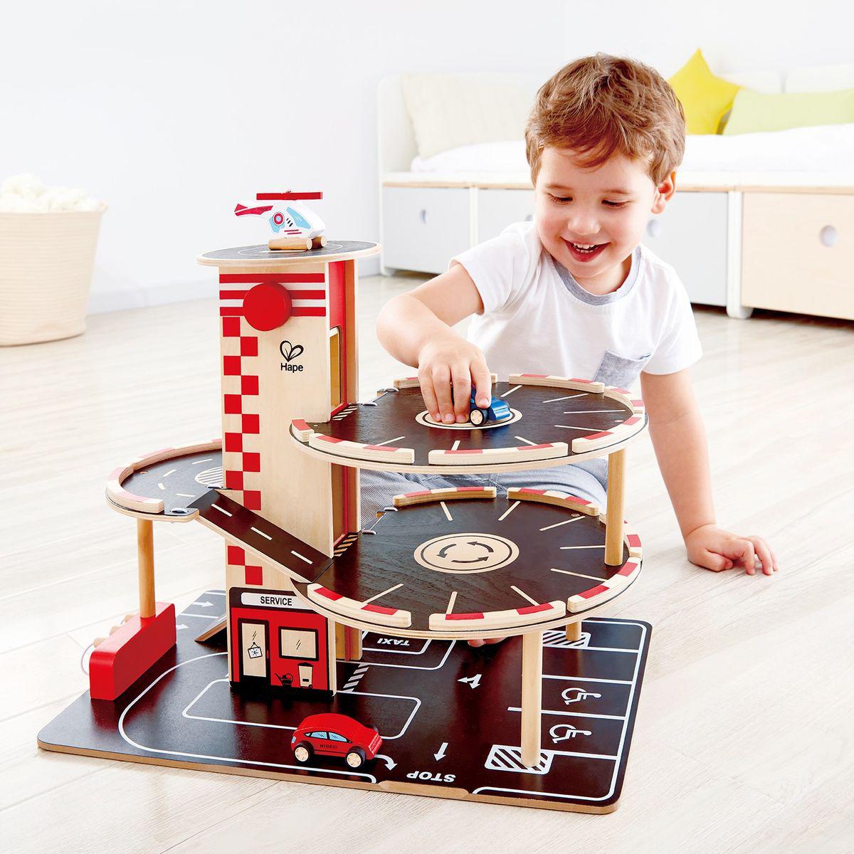 Juego vehículos-garaje PARK AND GO Hape