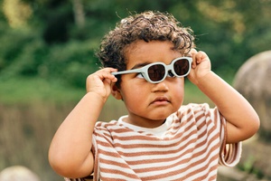 Lunette de soleil 9-24m SQUARE Beaba lucky verde