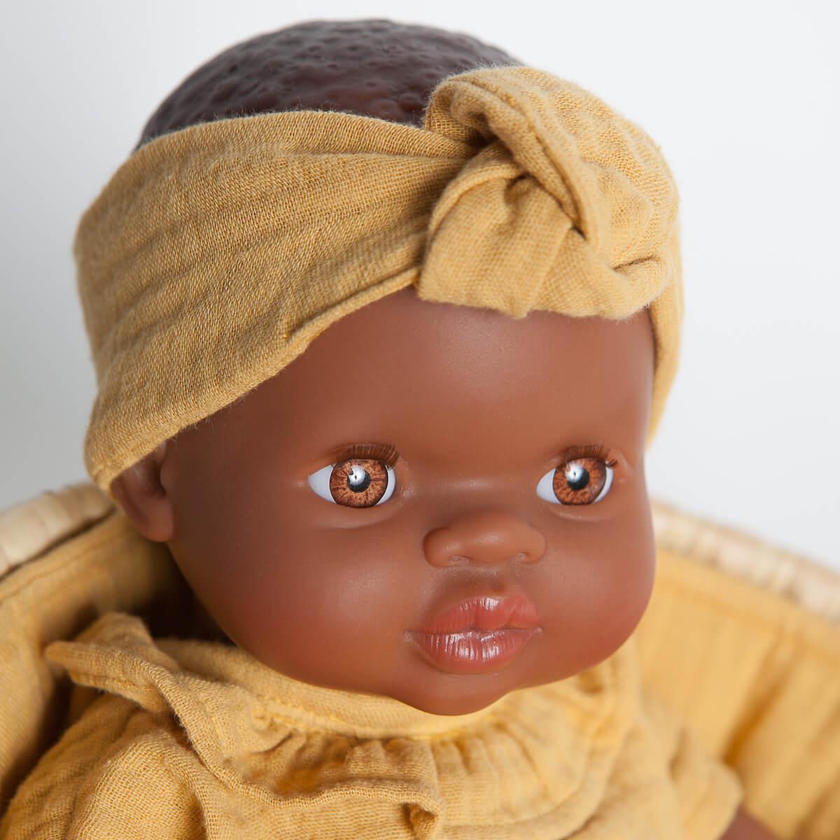 Muñeca Noah BOBBLE mostaza