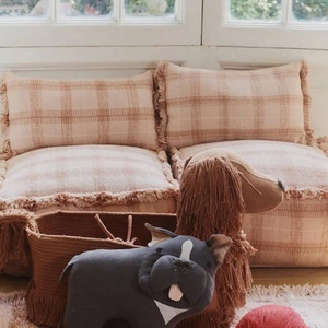 Pouf 40x40x20cm HANDLOOM Wouf wouf Lorena Canals rose