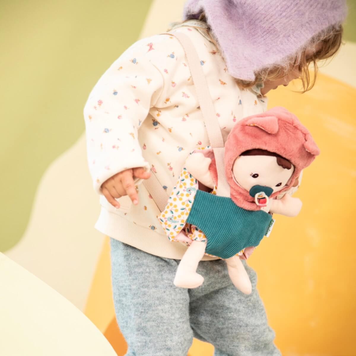 Poupée-porte bébé JEANNE Lilliputiens