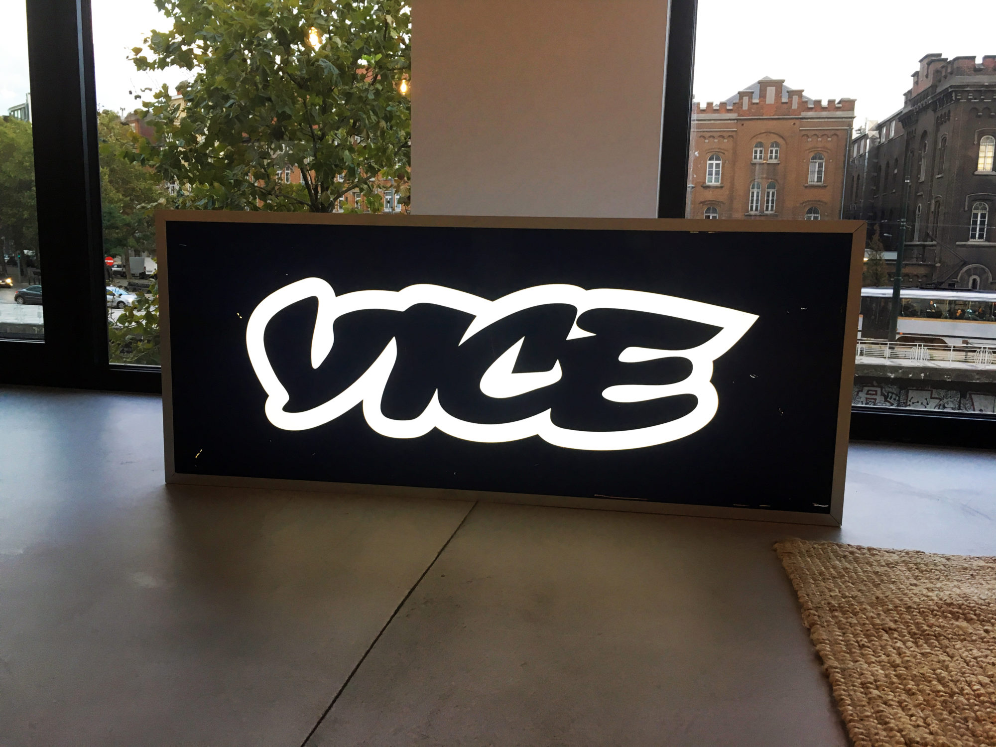VICE Media conquiert le monde avec Antenna Group PUB