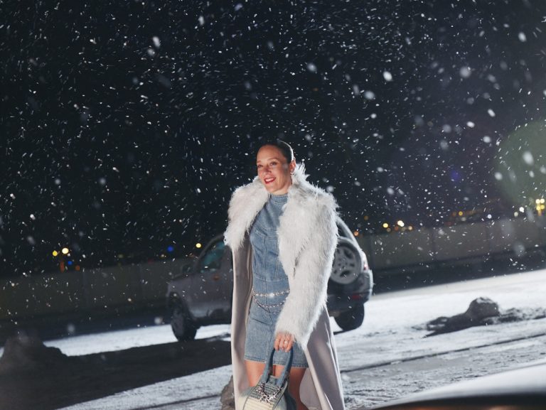 Chloë Sevigny dans la nouvelle campagne de Noël de Zalando PUB