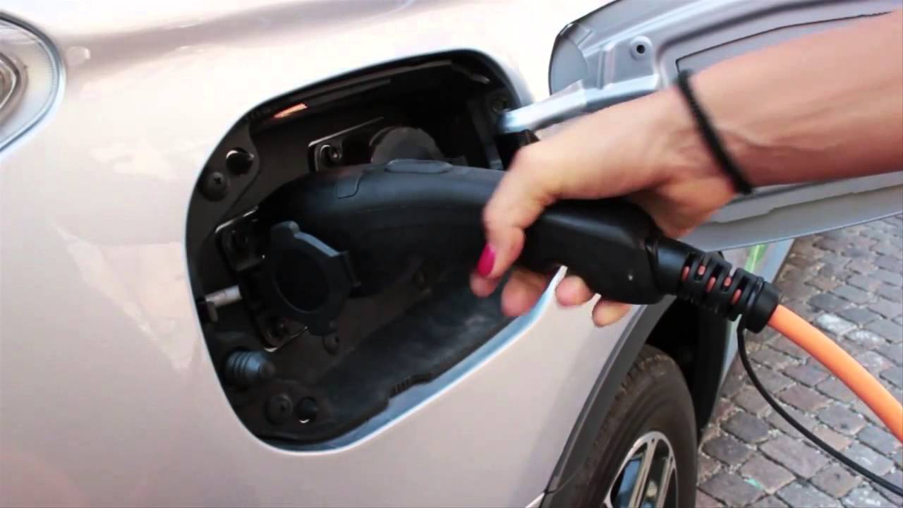 Registrare auto elettrica roma