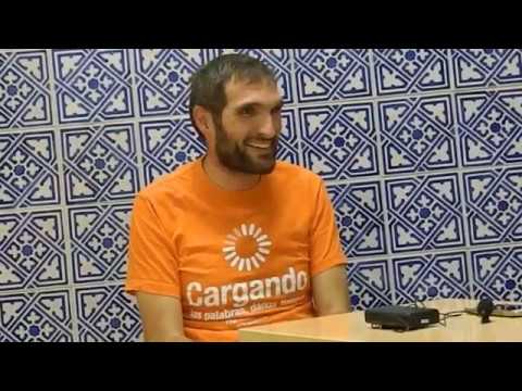 ¿Cómo se le dice cuando una persona se traba al hablar?