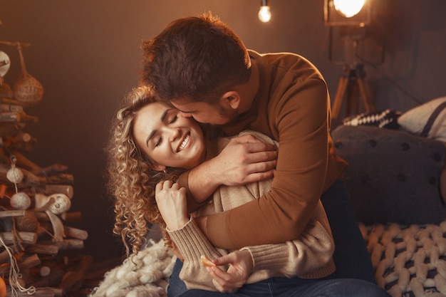 El comportamiento de una persona enamorada