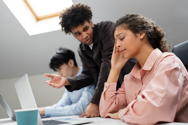 Excusas efectivas para faltar al trabajo 6 Excusas efectivas para faltar al trabajo