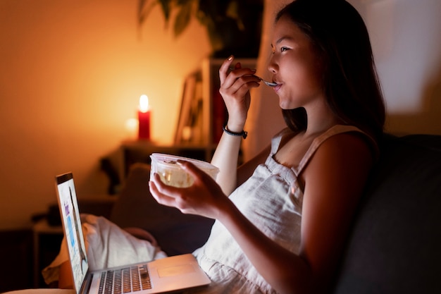 Consejos para evitar el hambre nocturna 8 Consejos para evitar el hambre nocturna