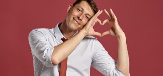 Las partes del cuerpo que un hombre enamorado toca