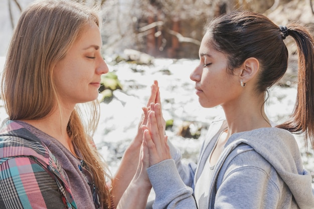 Cuando las almas gemelas se encuentran: una conexión eterna 8 Cuando las almas gemelas se encuentran: una conexión eterna