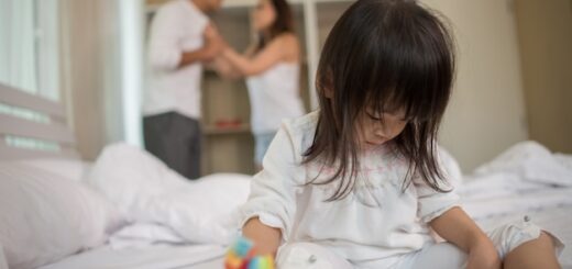 Impacto de presenciar intimidad en la infancia