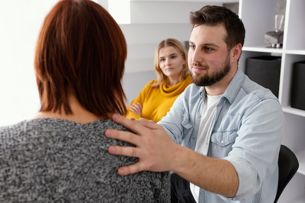 ¿Cómo lidiar con la desaprobación familiar en el matrimonio?