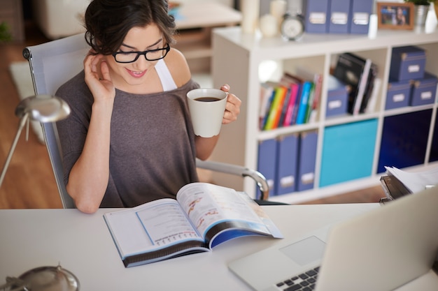 Los beneficios de leer 30 minutos al día 7 Los beneficios de leer 30 minutos al día