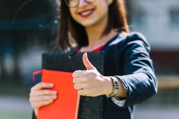 Beneficios y oportunidades con un doctorado 8 Beneficios y oportunidades con un doctorado