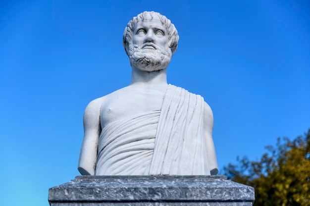 Sócrates y su visión sobre la vida 6 Sócrates y su visión sobre la vida