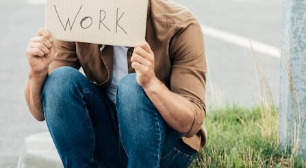 Opciones para superar la falta de vivienda y empleo
