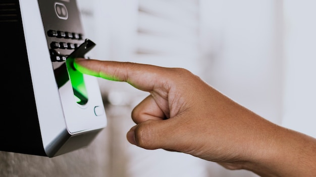 Sensores para automatizar una puerta