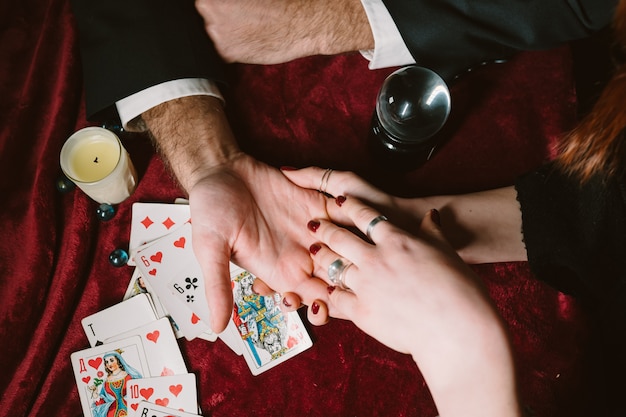 El significado del enamorado en el tarot del amor 8 El significado del enamorado en el tarot del amor