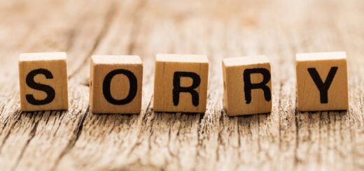 El significado de hablar a espaldas