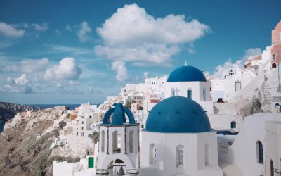 Mariage au Santorini Gem : l’expérience Revazion dans l’un des plus beaux lieux de Santorin