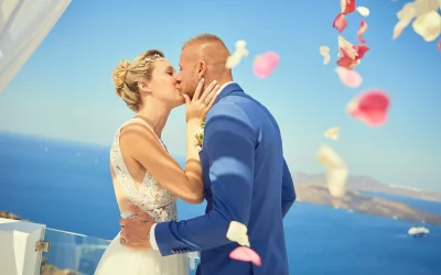 Elopement Grèce : vivre un mariage intimiste au cœur de la Méditerranée