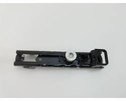 Seatbelt height adjuster