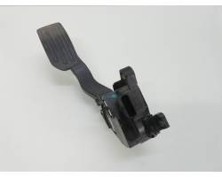 180021HM0B PEDALE ACCELERATORE NISSAN Micra 7° Serie 1200 Benzina 59 kW / 80 CV HR12 (2014) RICAMBI USATI