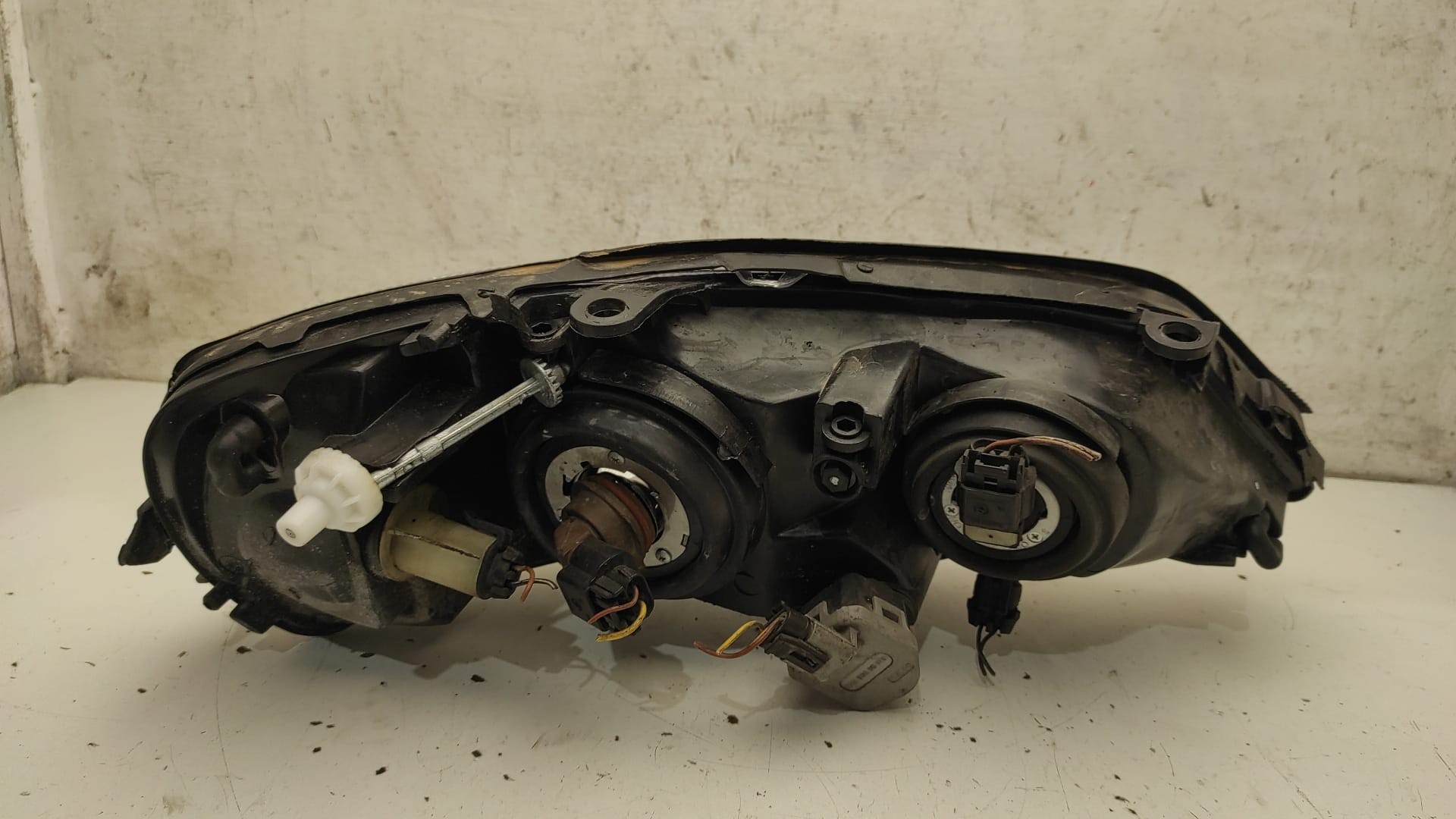 FARO ANTERIORE SINISTRO GUIDA OPEL Zafira A 1 benzina (2001) RICAMBI USATI FARO ANTERIORE SINISTRO GUIDA OPEL Zafira A 1 benzina (2001) RICAMBI USATI