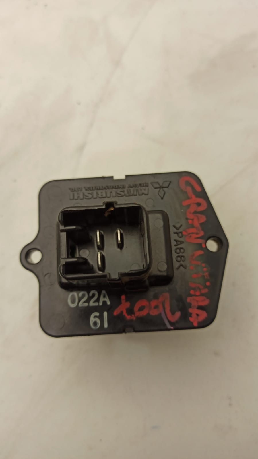 Resistenza della ventola del riscaldamento 27150-2M105 Resistenza di controllo del ventilatore riscaldamento per auto per Nissan Terrano R20 Sostituzione