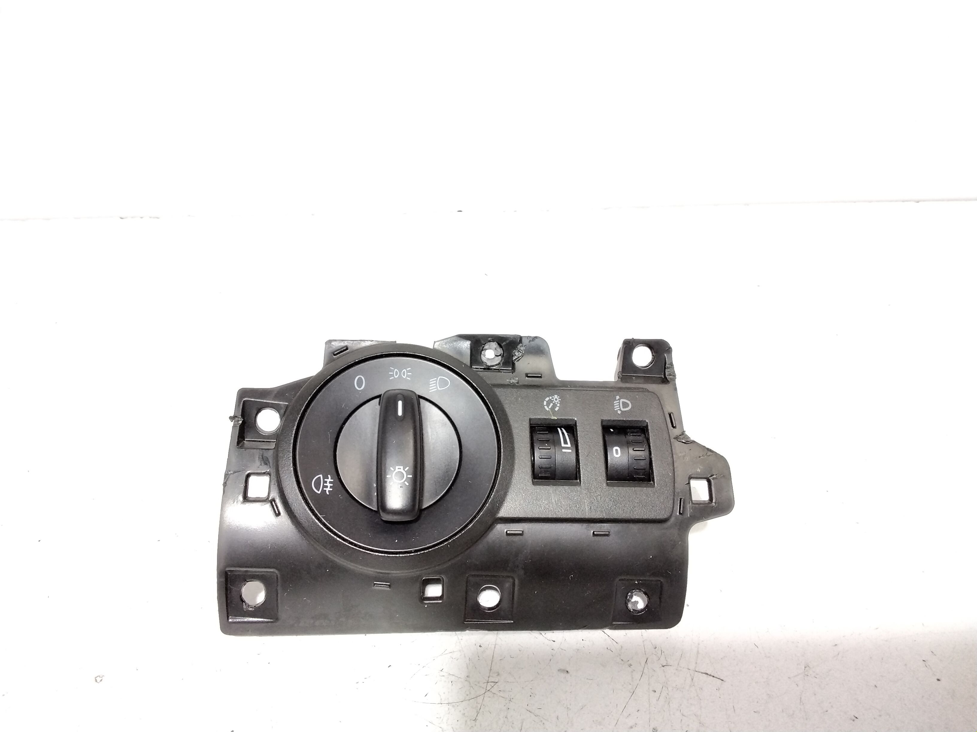 Interruttore comando luci VOLKSWAGEN Caddy 4� Serie