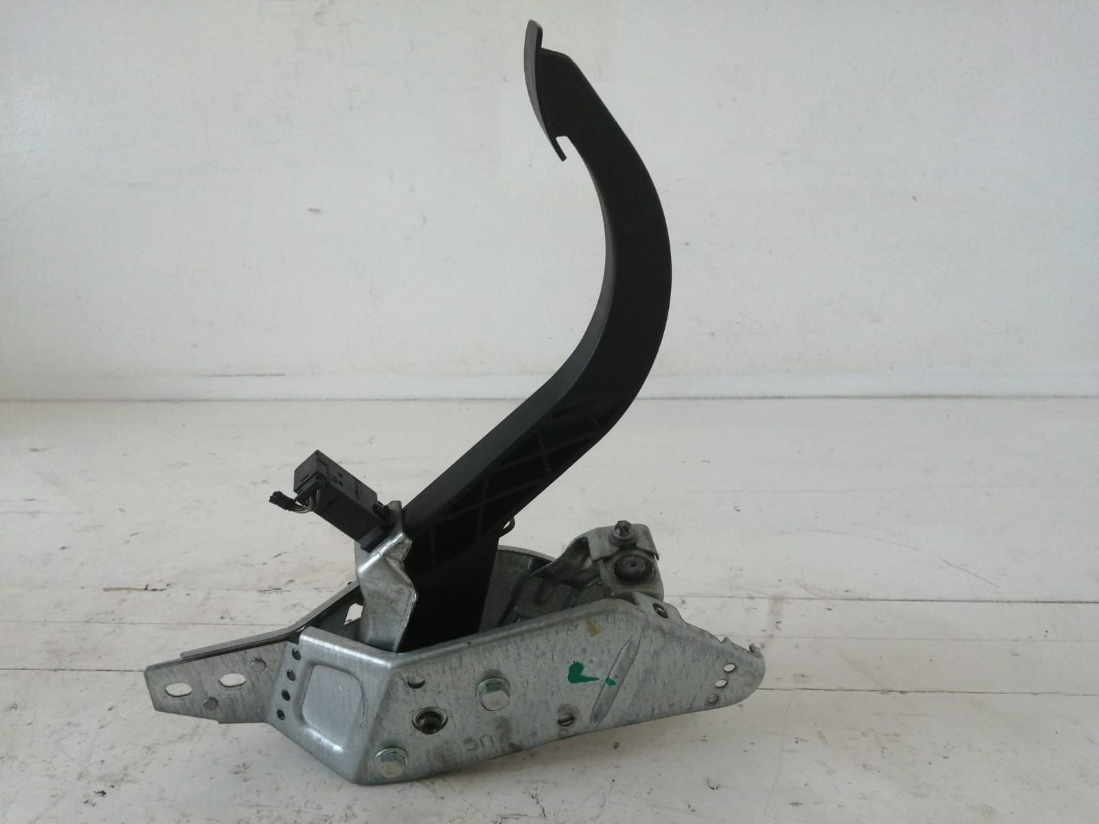 PEDALE FRIZIONE OPEL Astra H Berlina 90590574 (04>07)