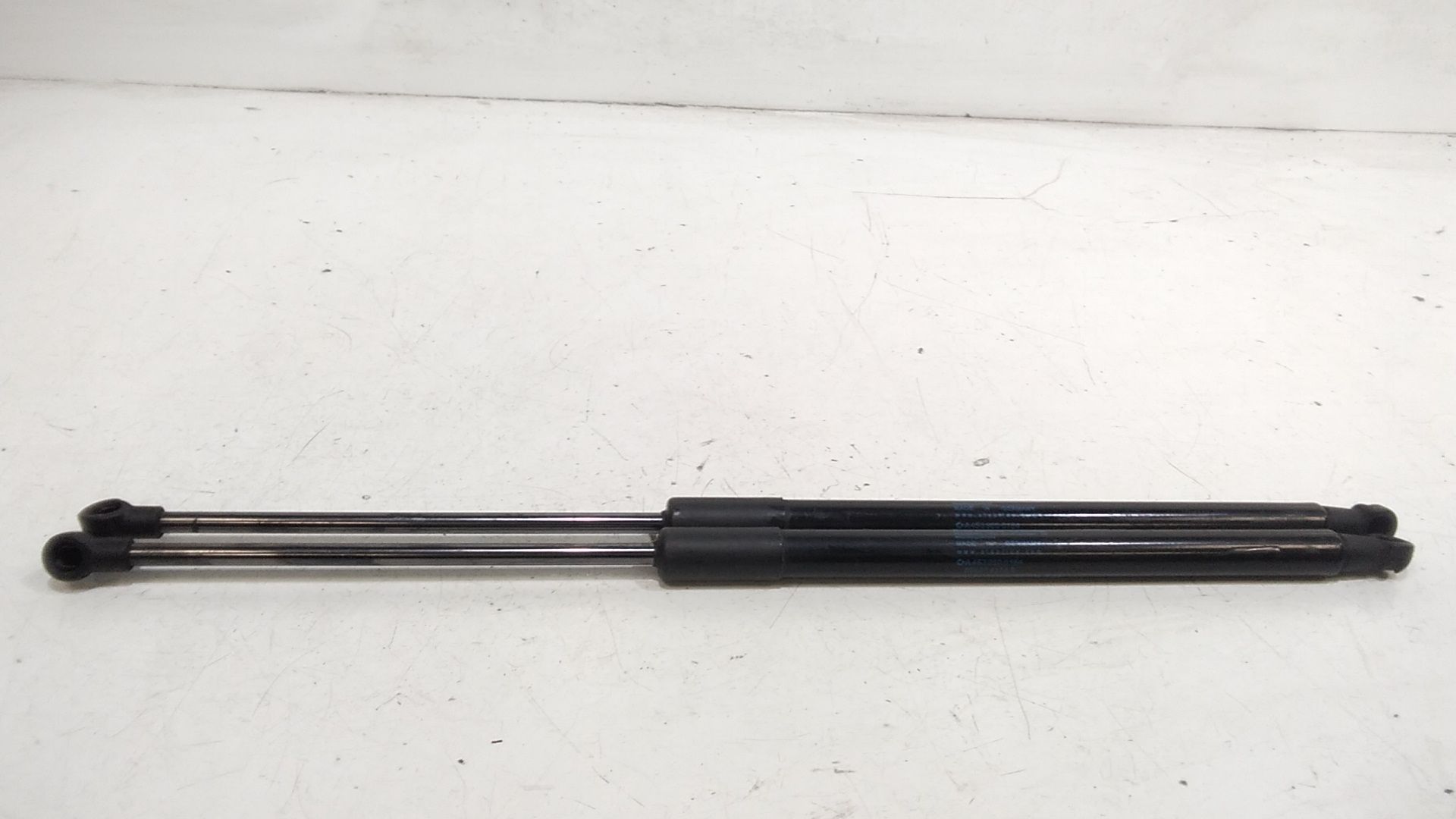 Pistoncini cofano Post. SMART Forfour 453