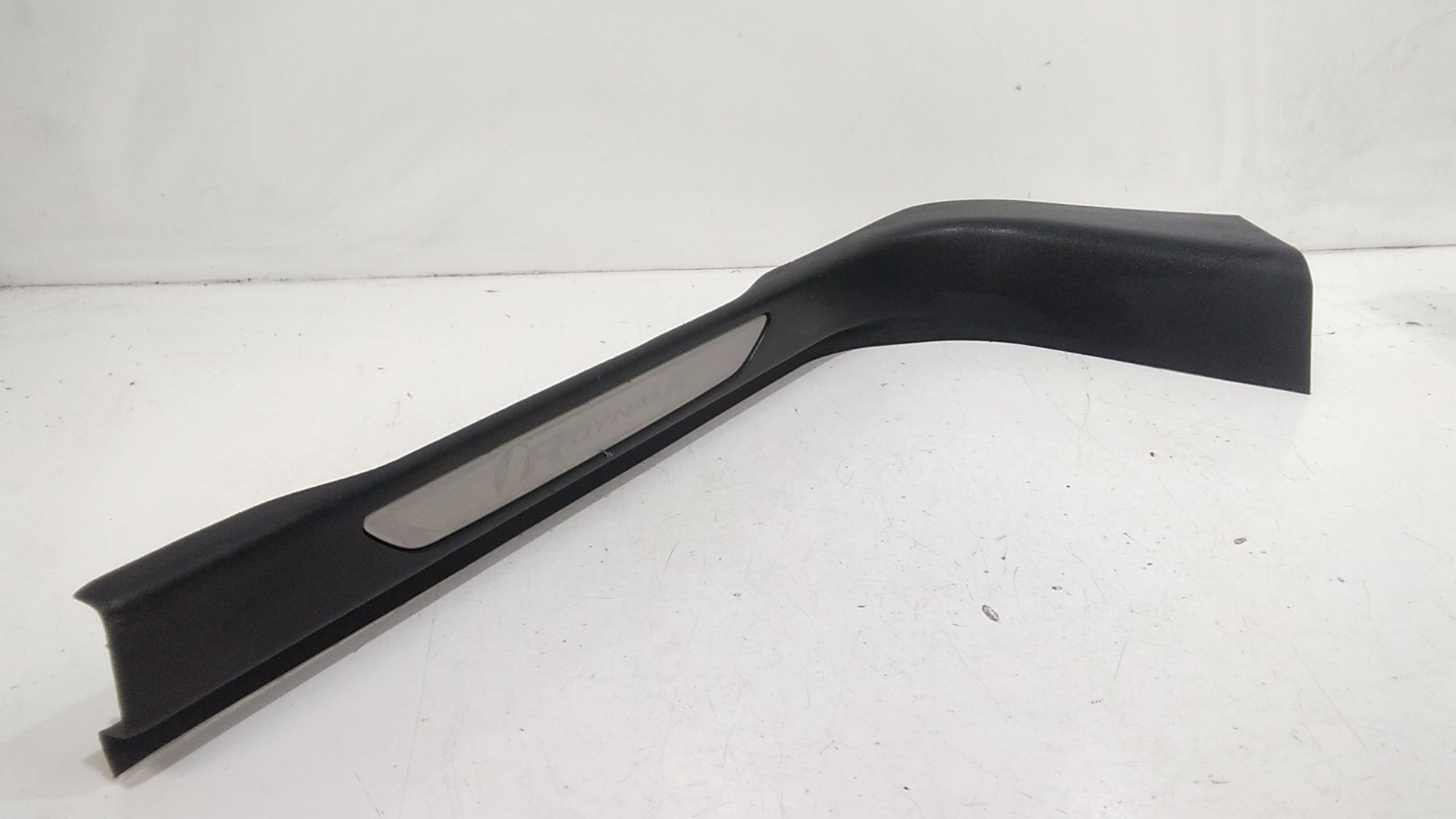 Batticalcagno Anteriore Destro JAGUAR E-Pace Serie  (17>)