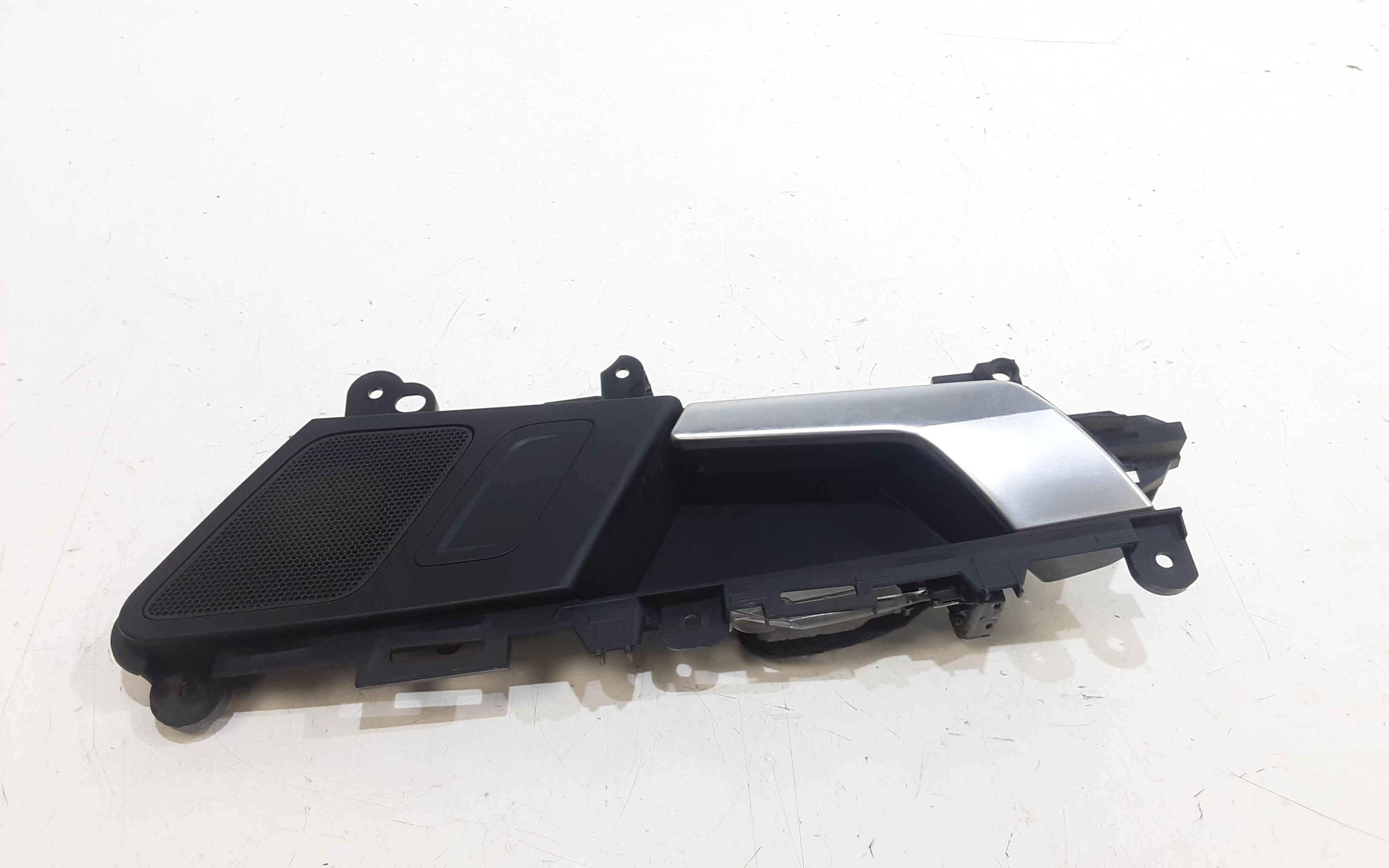 Maniglia interna Posteriore Sinistra AUDI Q5 Serie (FYB) (17>)