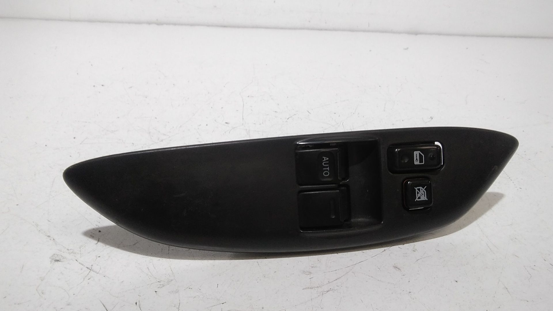 Pulsantiera anteriore sinistra Guida TOYOTA Yaris Serie (03>05)