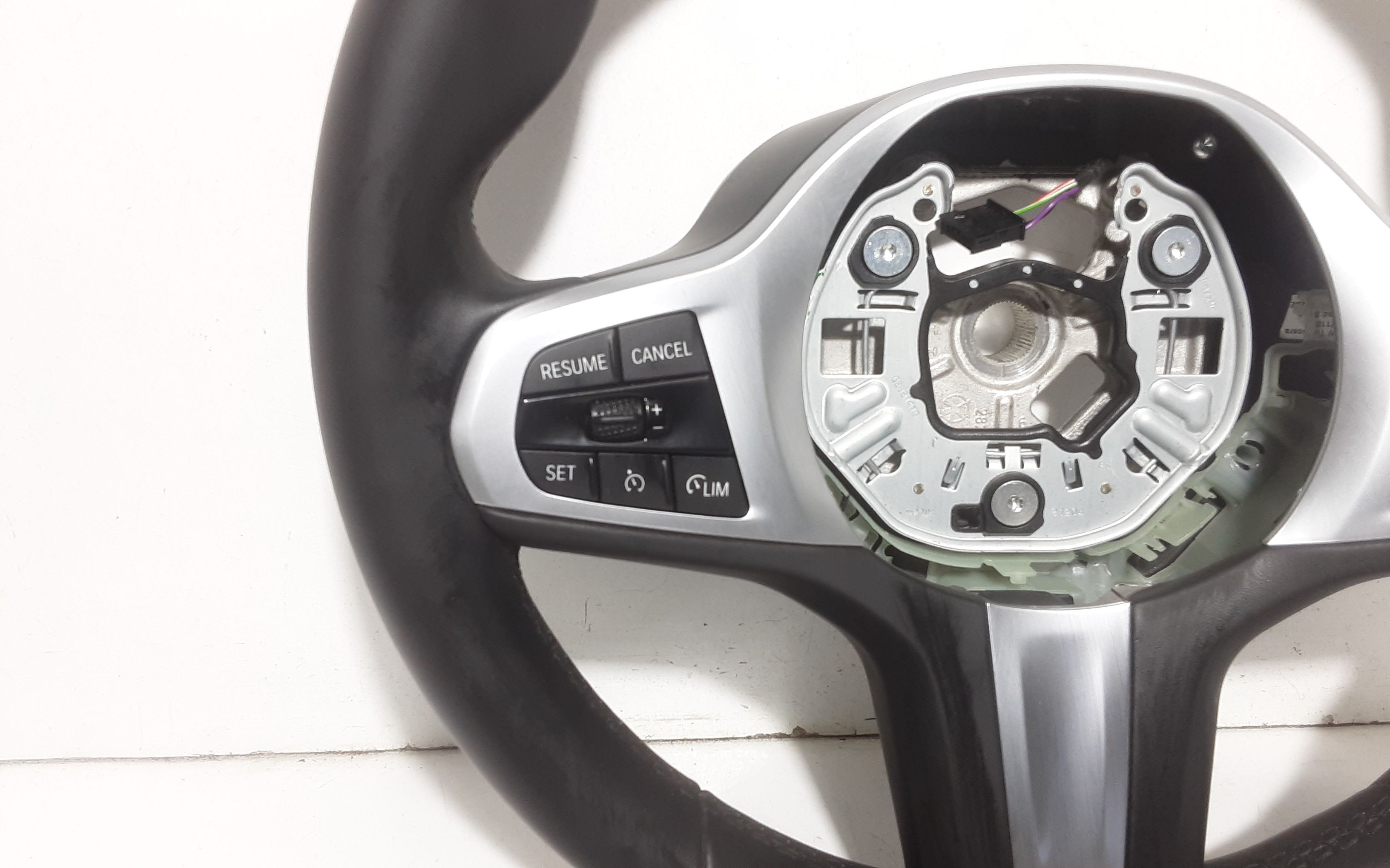 Volante BMW Serie 1 F40 (19>) CasoriaCar.it