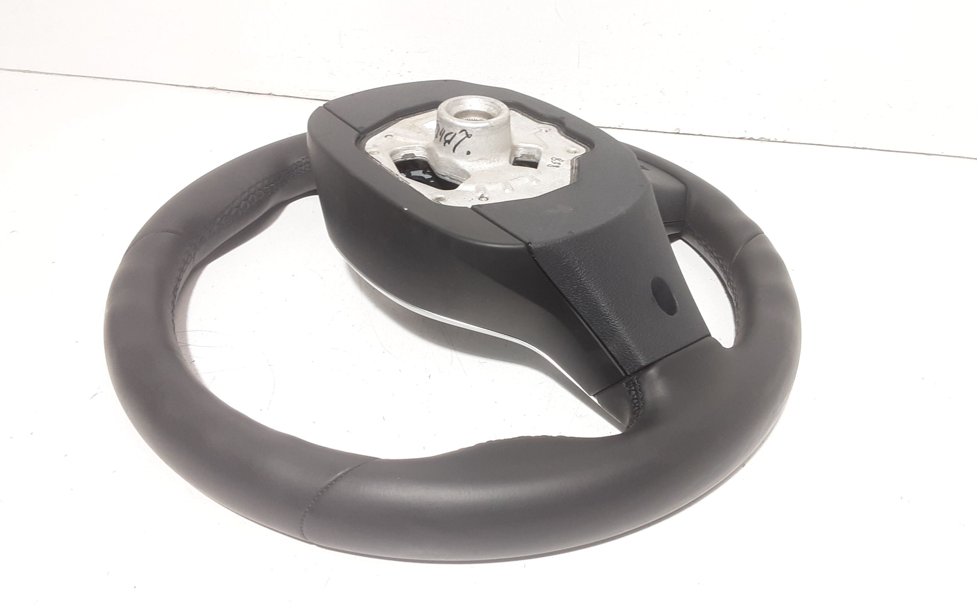 Volante BMW Serie 1 F40 (19>) CasoriaCar.it