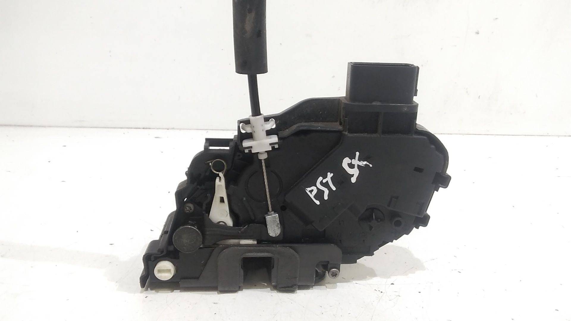 1574386 COMANDI DI CHIUSURA PORTIERA ANTERIORE FORD FIESTA DA: 2008 A