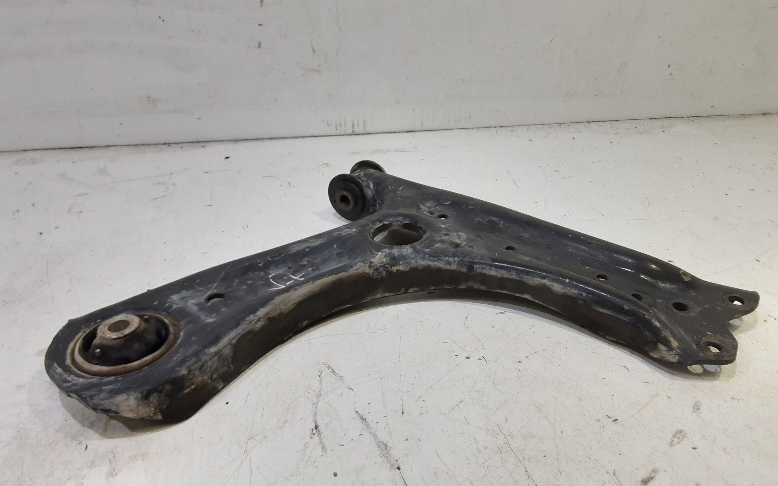 Braccio Oscillante anteriore Sinistro VOLKSWAGEN Polo 5 Serie