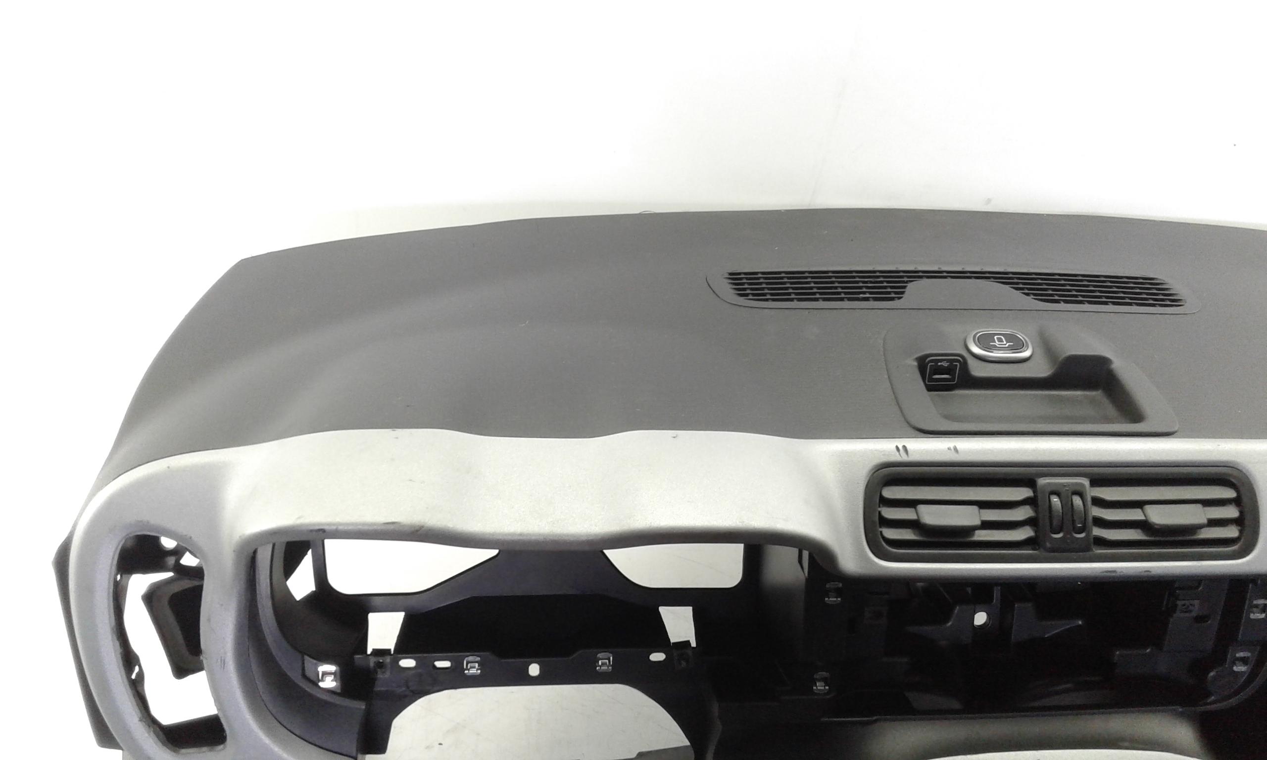 CRUSCOTTO SENZA AIRBAG PASSEGGERO FIAT Panda Serie 4X4 (319) (12>) Benzina (2015) RICAMBI USATI CRUSCOTTO SENZA AIRBAG PASSEGGERO FIAT Panda Serie 4X4 (319) (12>) Benzina (2015) RICAMBI USATI