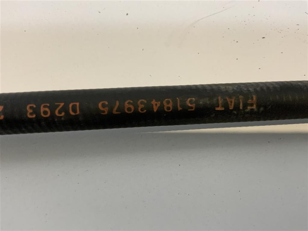 Dorman C93108 Cavo Del Freno Di Stazionamento, Ricambio Diretto Con Guaina Protettiva E Raccordi Zincati, Universale