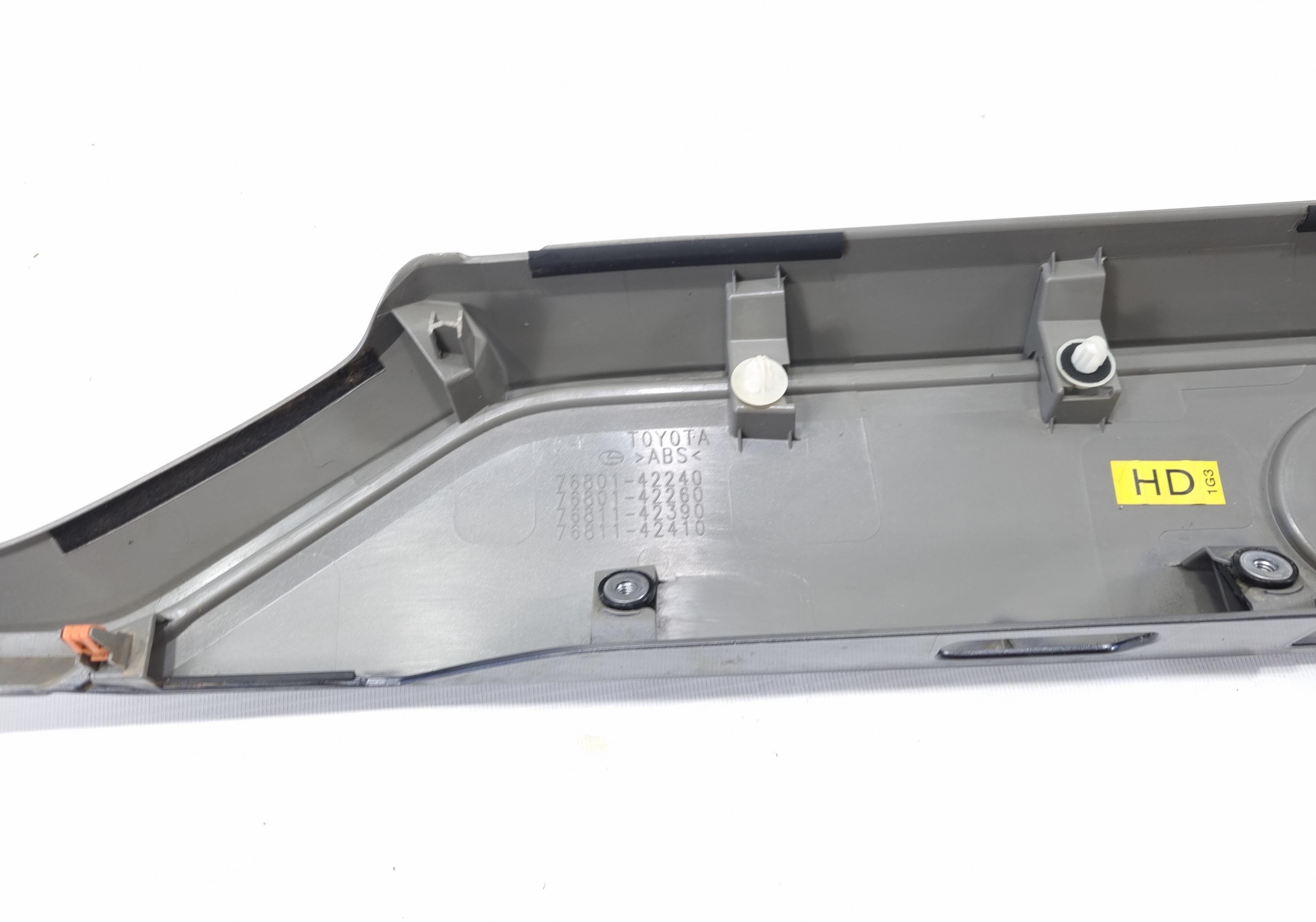 Modanatura Bagagliaio In Acciaio Inox OMAC Per Toyota C-HR 2016-2024 – Protezione Paracolpi Cromata Per Portellone Posteriore - 3