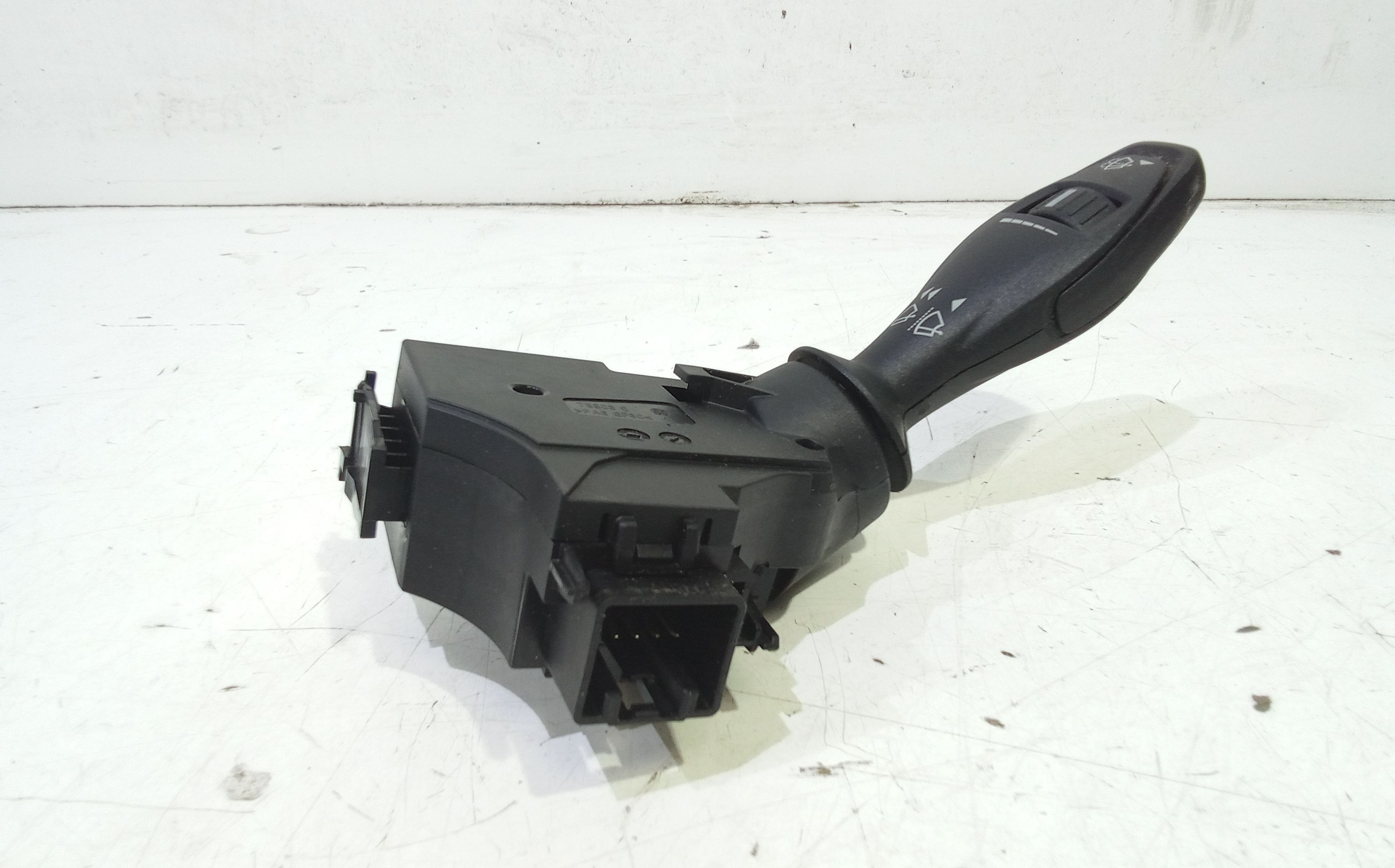 Devioluci destro FORD Fiesta 6° Serie