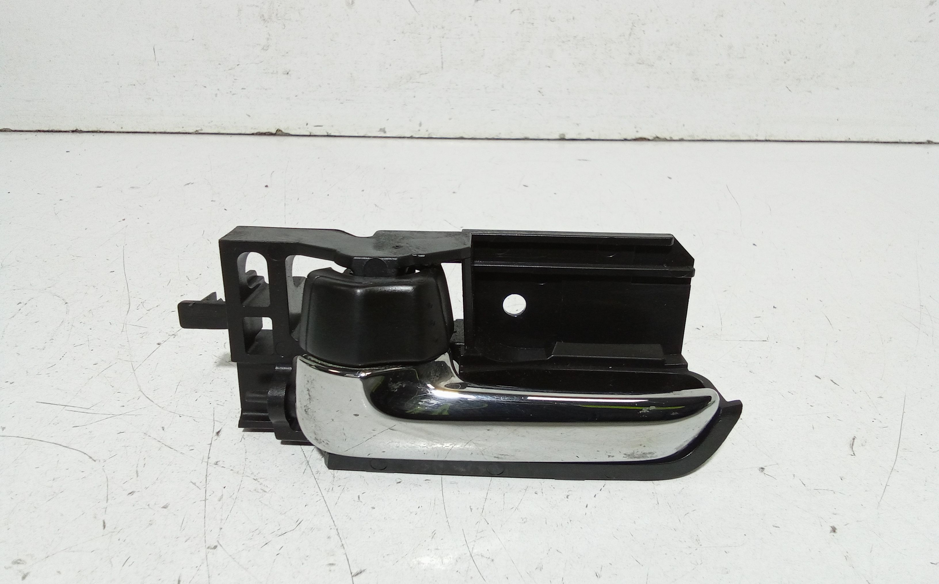 Maniglia interna Posteriore Sinistra SUZUKI Swift 4� Serie (04>10)