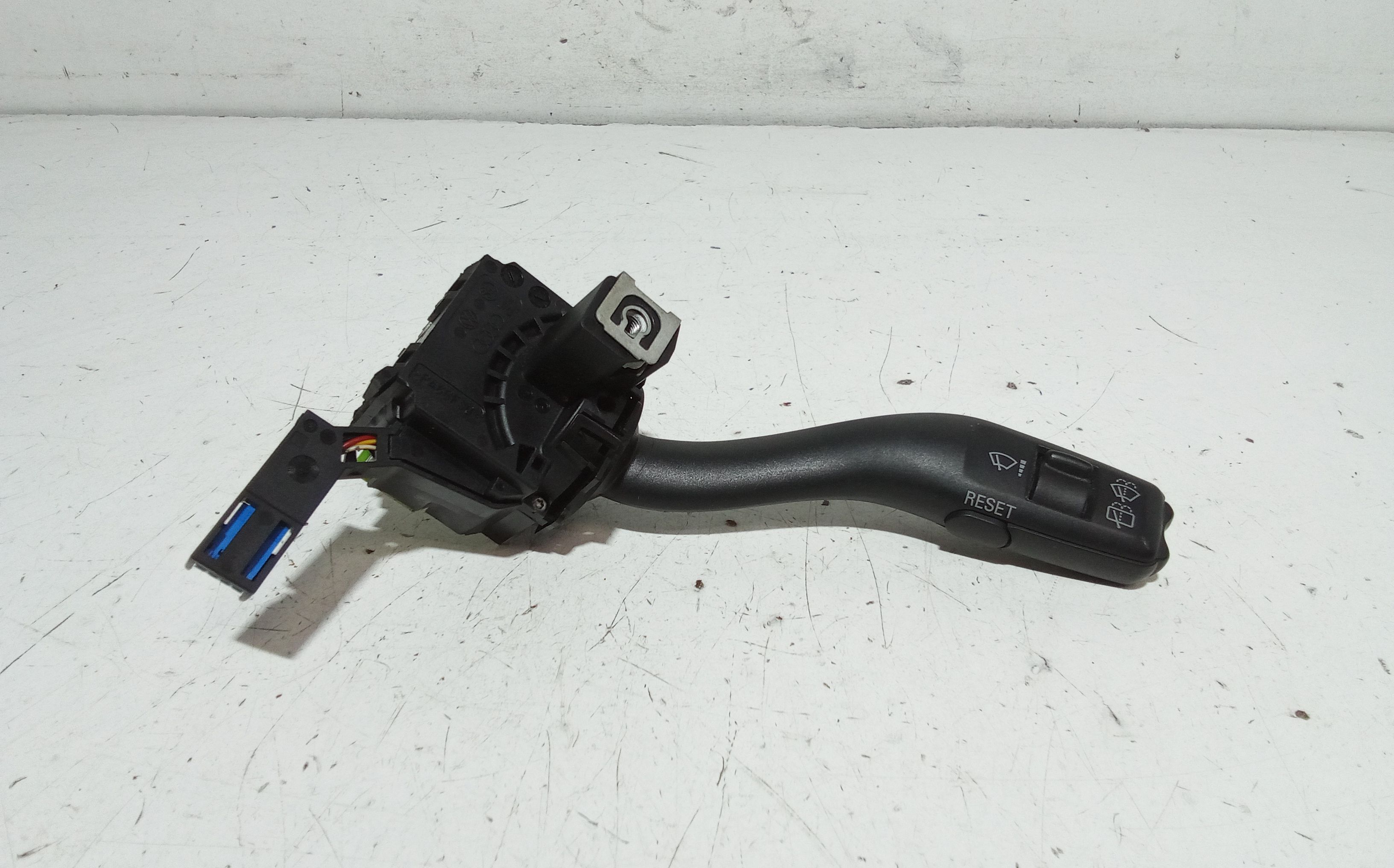 Devioluci destro AUDI A3 Serie (8P1) (05>08)