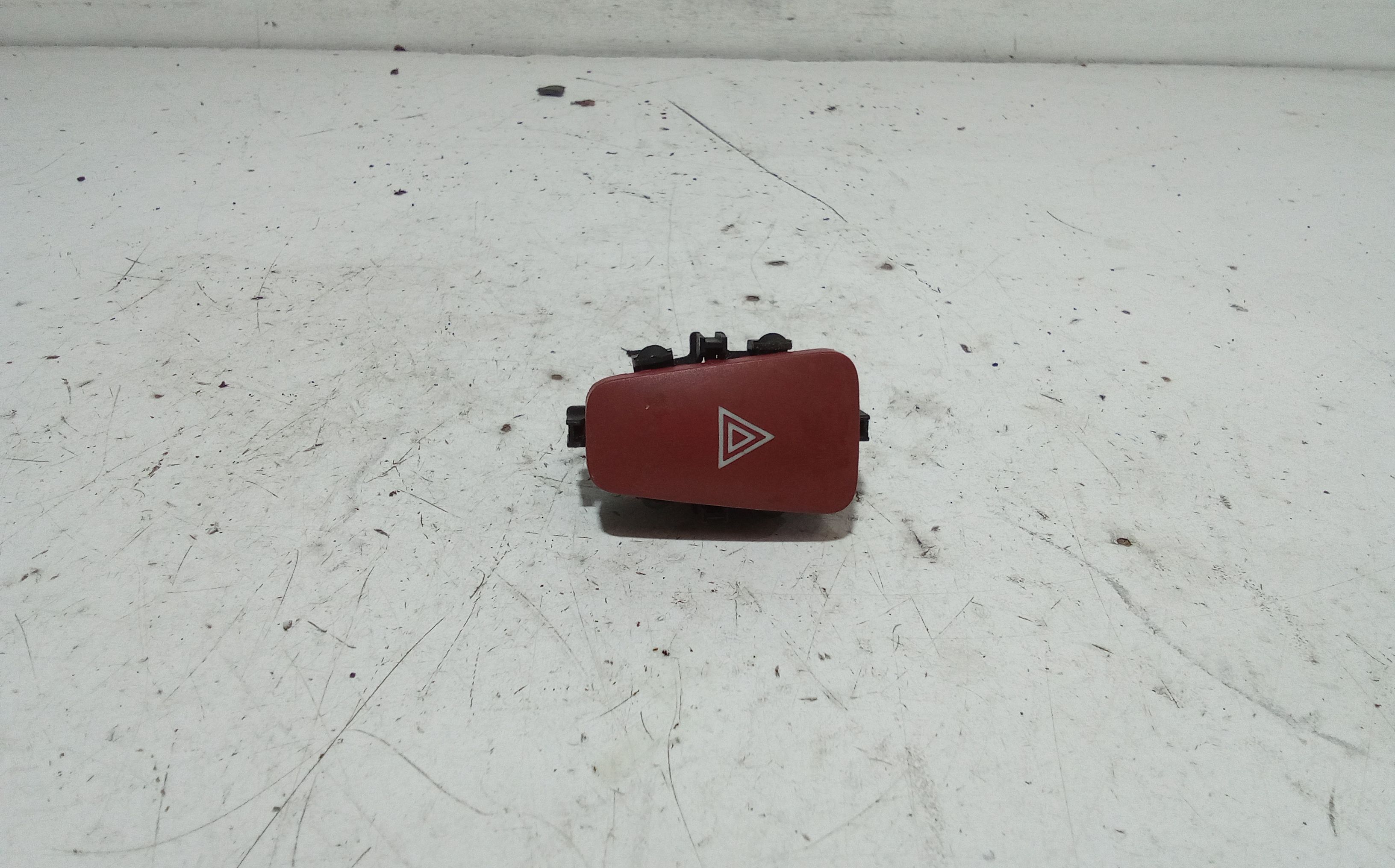 Pulsante luci di emergenza FIAT Croma 3� Serie